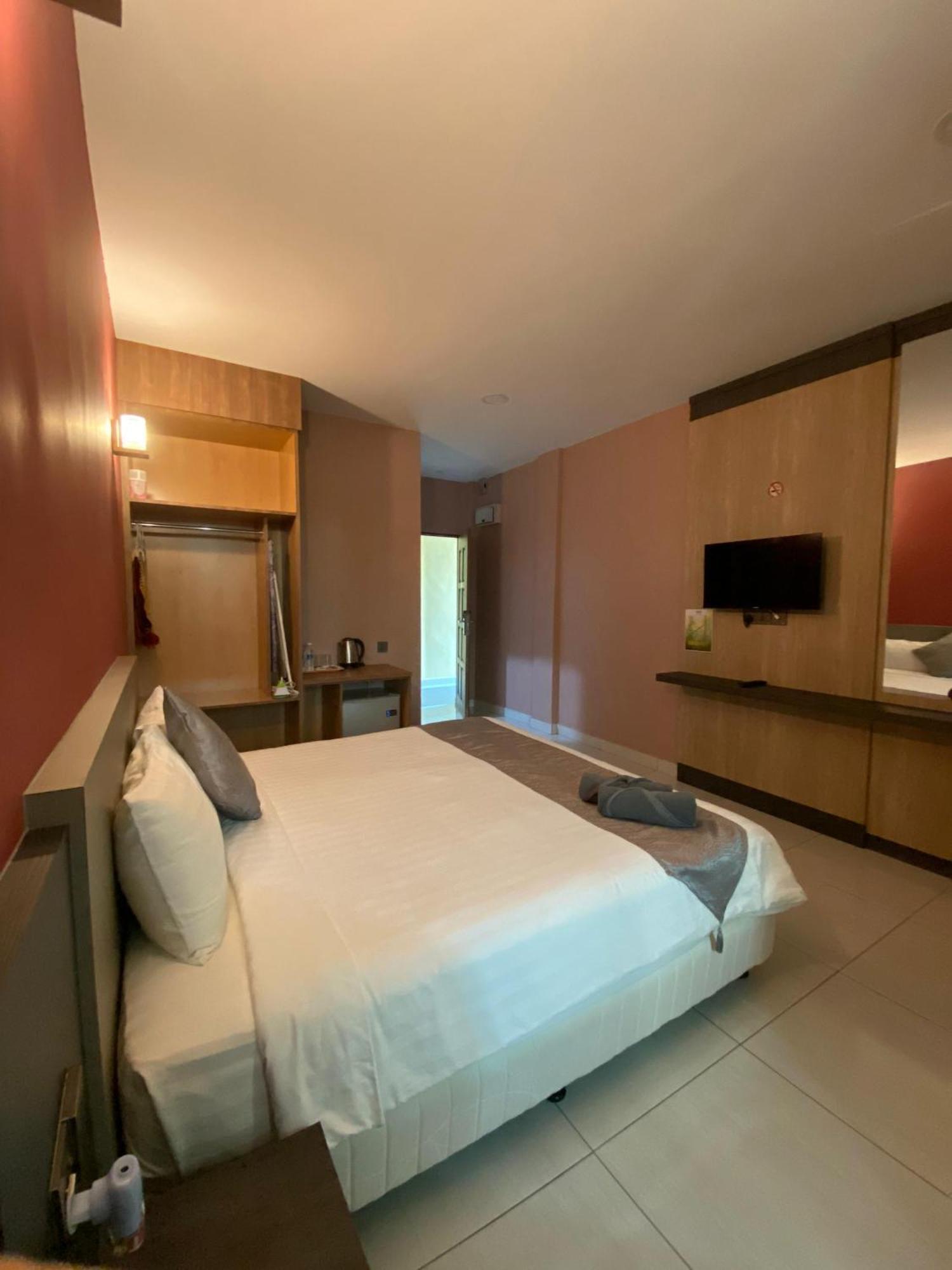 Grand Village Inn Pantai Cenang  Eksteriør bilde