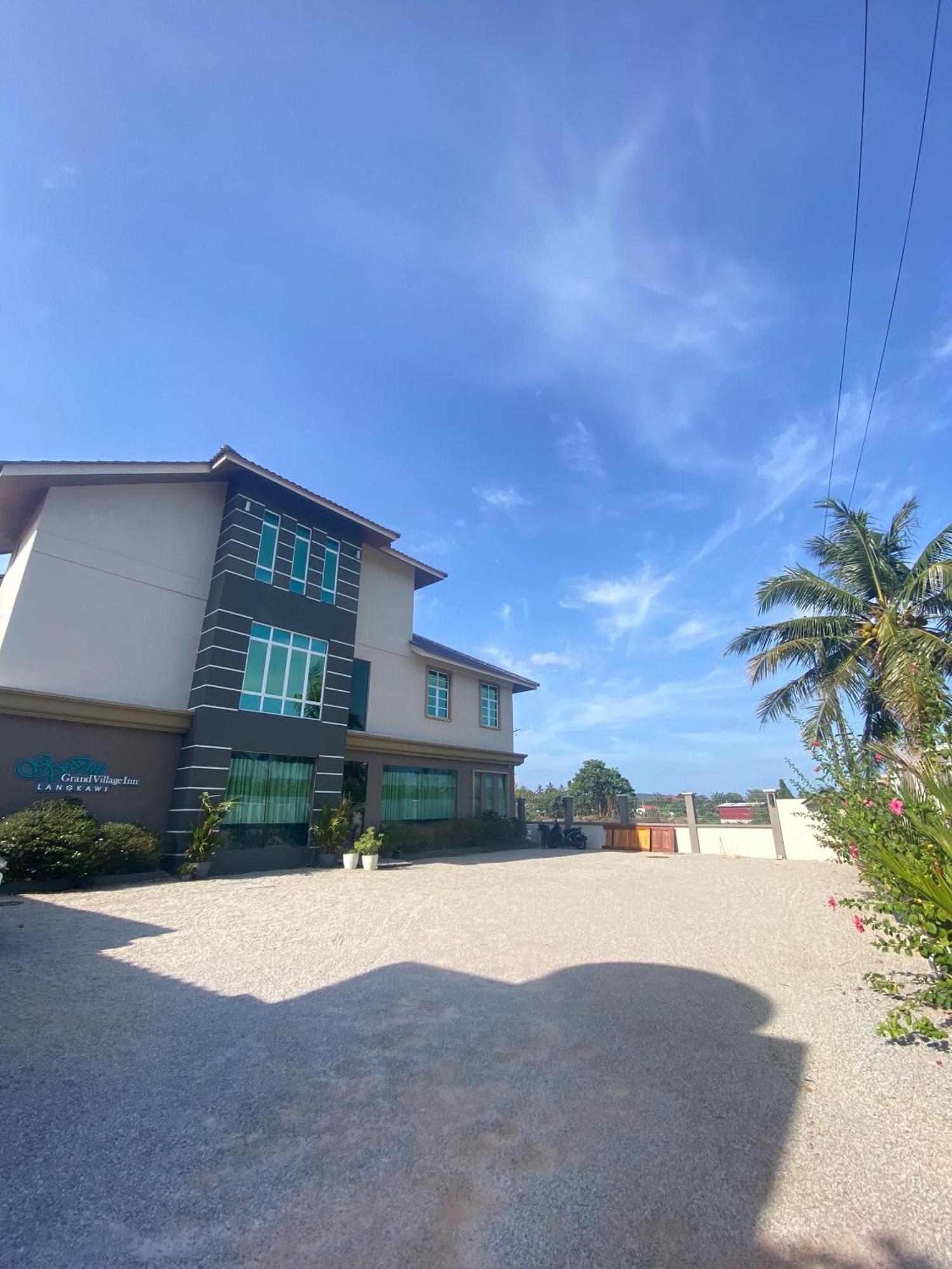 Grand Village Inn Pantai Cenang  Eksteriør bilde